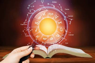 Expert Guidance from Top 5 Astrologer In Delhi