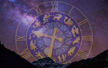 Top 10 Astrologer in Delhi: Why More People Are Turning to Astrology for Clarity